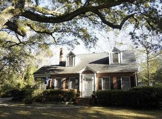 635 Magnolia Rd, Charleston, SC 29407