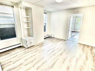 423 Meridian St APT 3, Boston, MA 02128