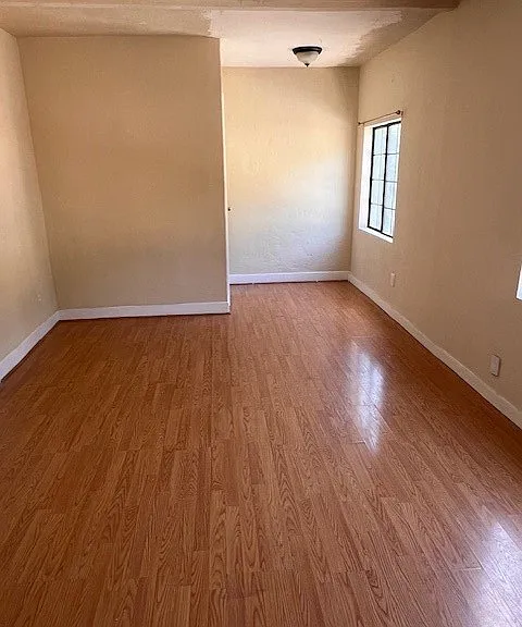 1080 Geraghty Ave — Photo 3