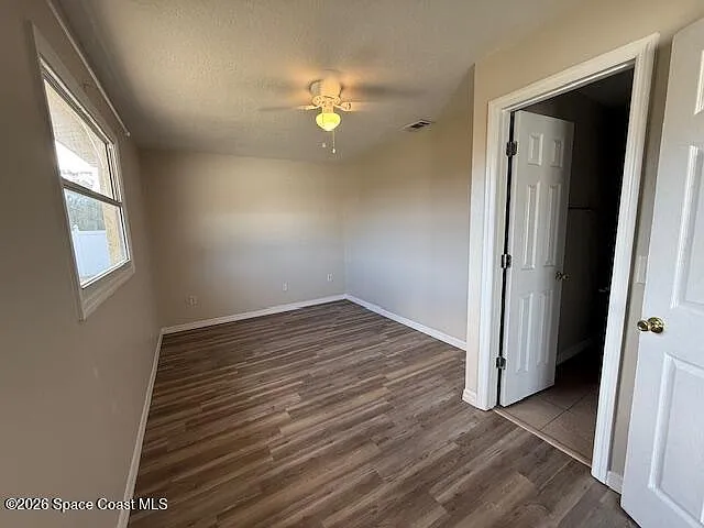 660 Minnie St — Photo 8