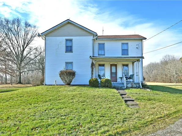 1513 Sharon Hogue Rd, Masury, OH 44438