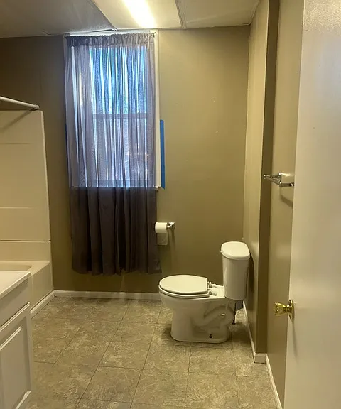 4254 Michigan Ave #2 — Photo 3