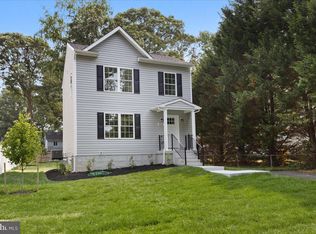 554 Sunset Knoll Rd, Pasadena, MD 21122