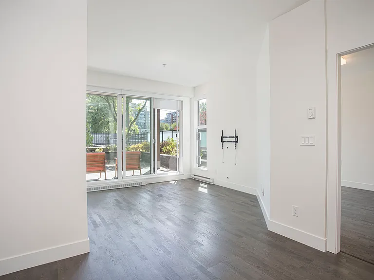 1628 W 4th Ave #213 — Photo 10