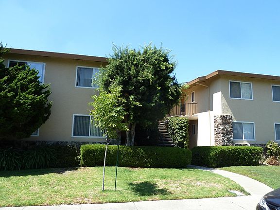 2nd image of 429 Dunster Dr