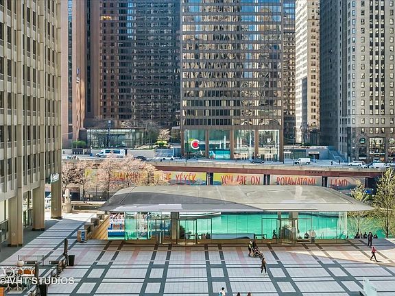3rd image of 435 N Michigan Ave #401