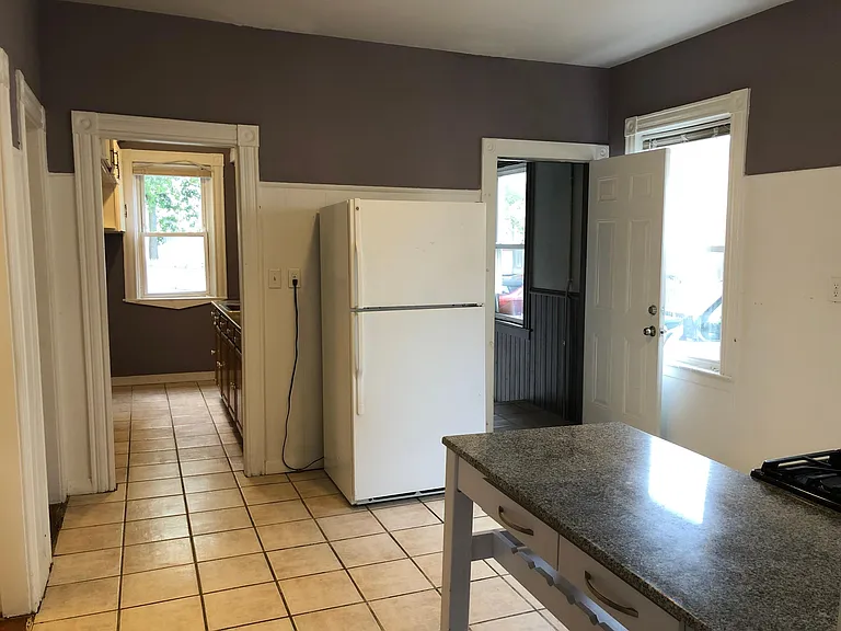 27 Violet St #1 — Photo 11