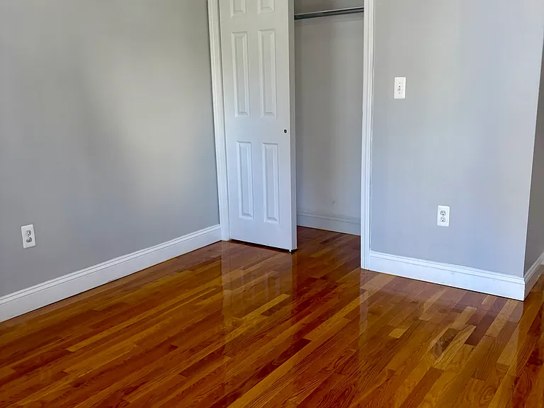495 Medford St #495 — Photo 3