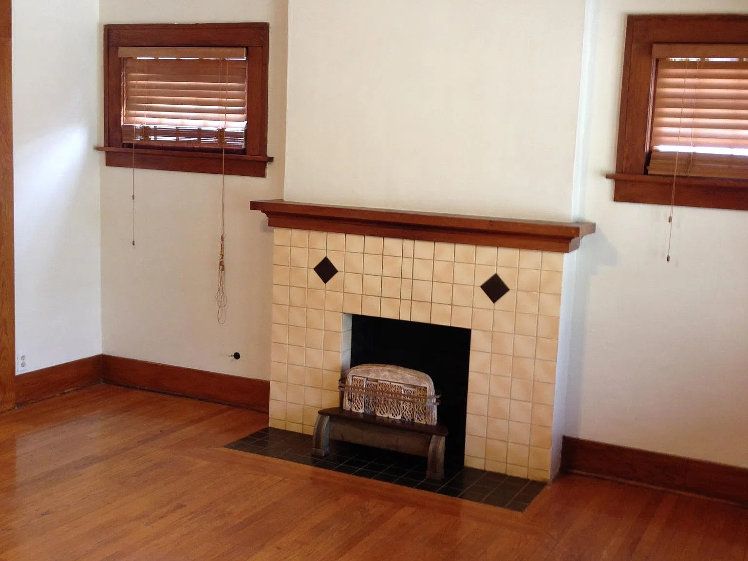 1 bed, 1000 sqft, $1,100 — Photo 2