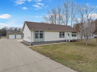 3020 47th St SE, Minot, ND 58701