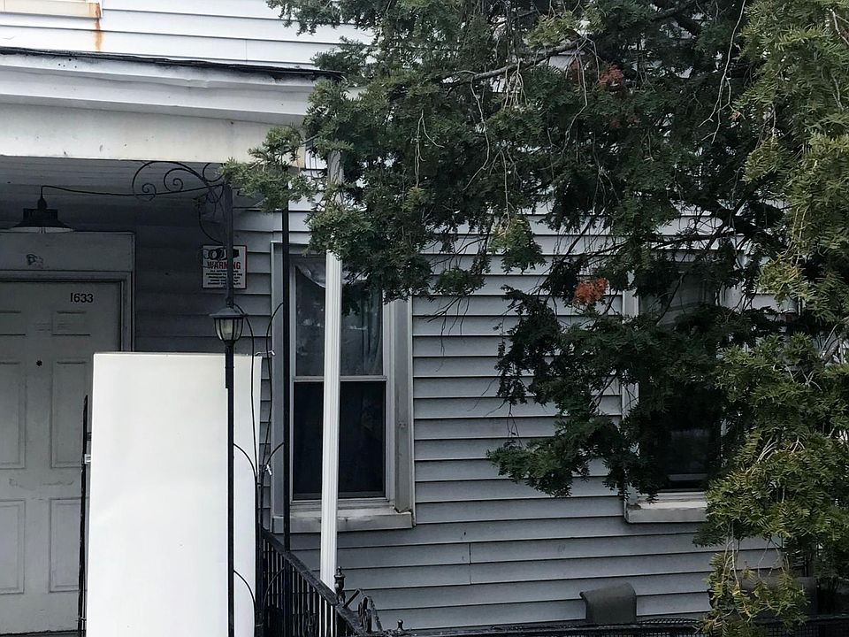 1st image of 1633 Melville St