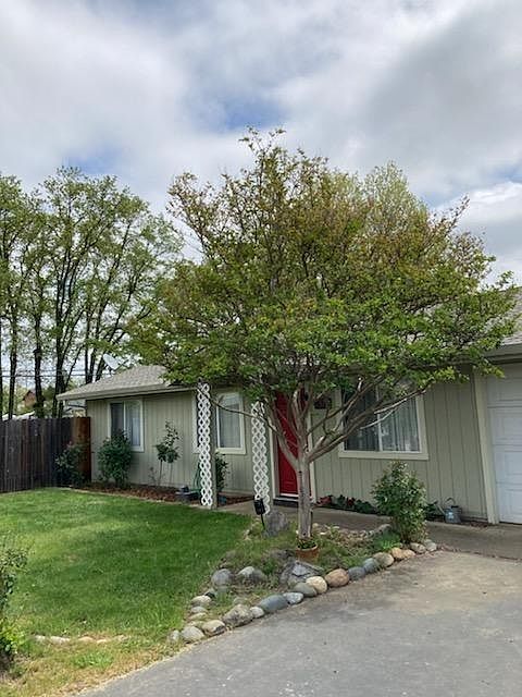 1st image of 10325 Broken Oak Ct