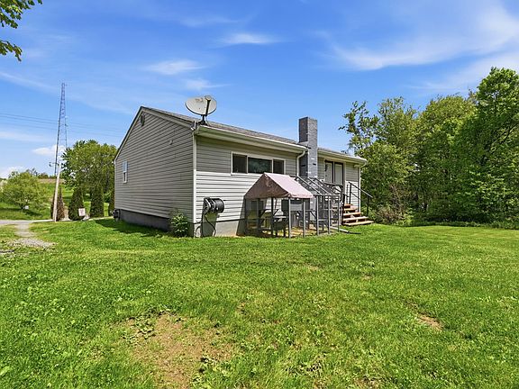 5th image of 254 Pine Dr