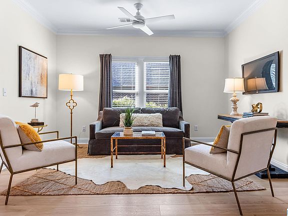 5th image of 2257 Ross Ave
