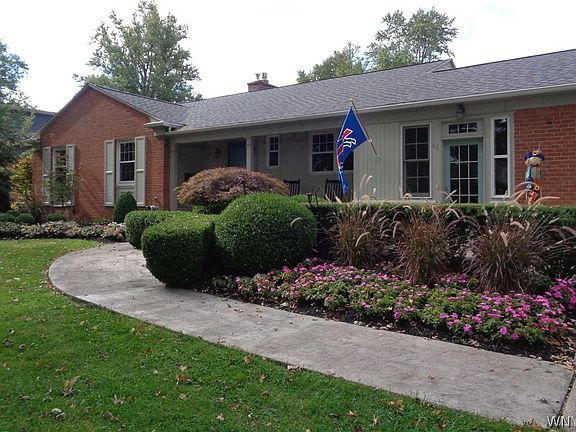 3rd image of 44 Parkwood Dr