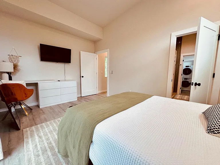 4706 Sylvandale Dr #2 — Photo 19