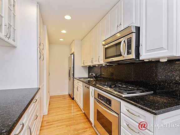4th image of 2040A N Cleveland Ave Unit B