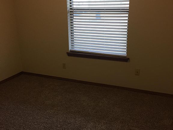 4th image of 1410 Paradise Pkwy #A