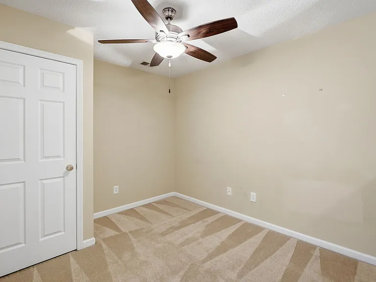 247 Cottonwood Creek Cir #1 — Photo 18