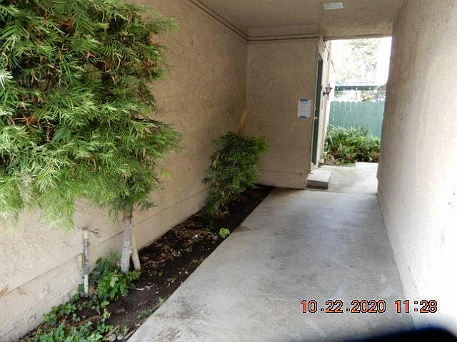 FRONT ENTRY TO FRONT DOOR