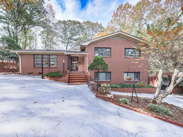 2546 Skyland Trl NE, Atlanta, GA 30319