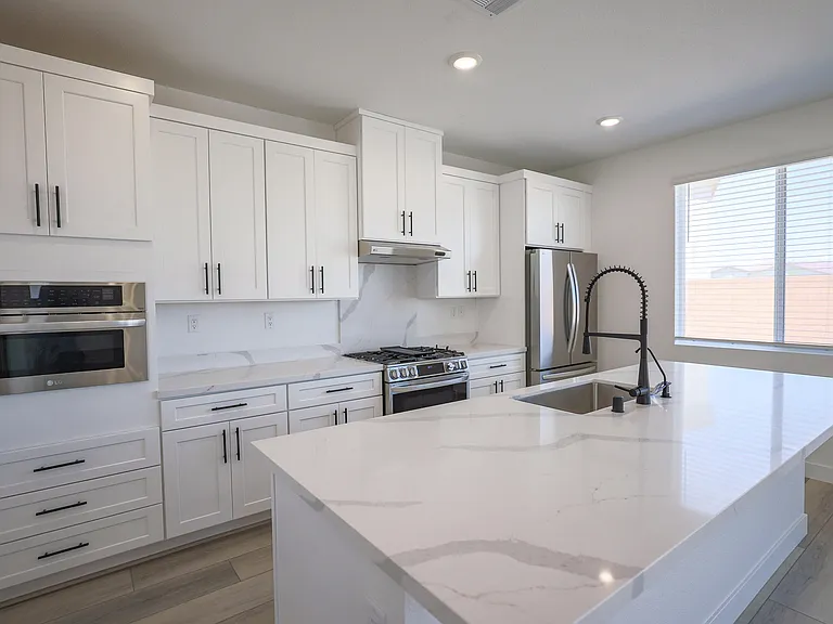 3068 W Orco Ln — Photo 6