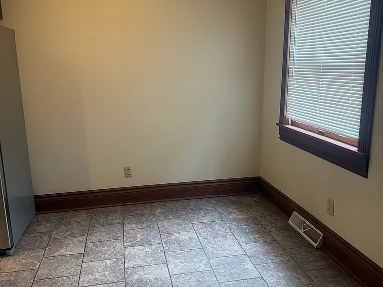 50 N Liberty St #7 — Photo 3