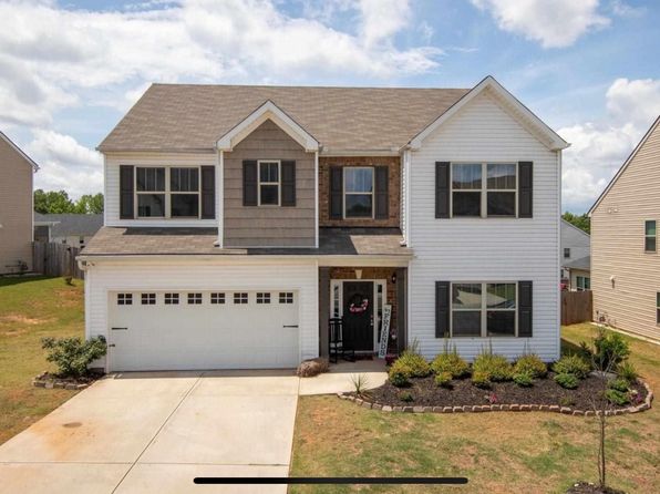 327 Lost Lake Dr