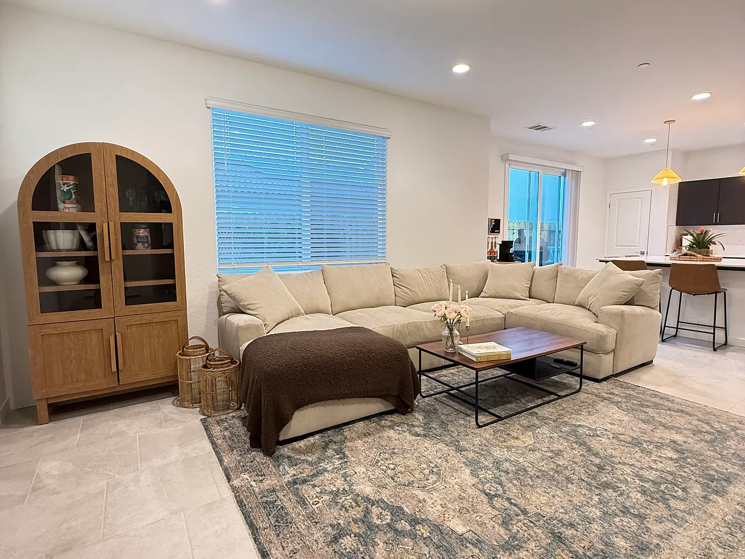 3 bed, 2.5 bath, 1553 sqft, $2,950 — Photo 4