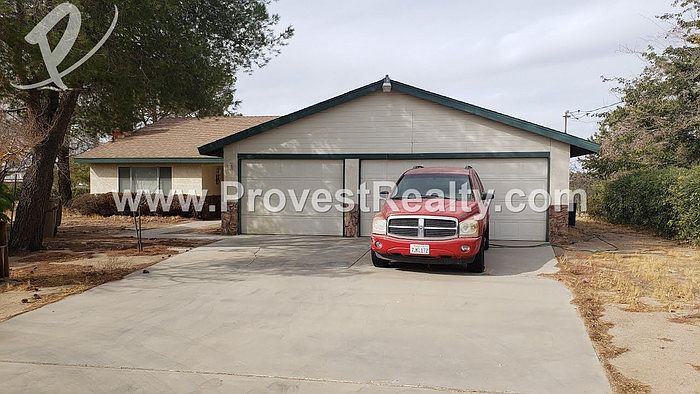 1st image of 14924 Sultana St