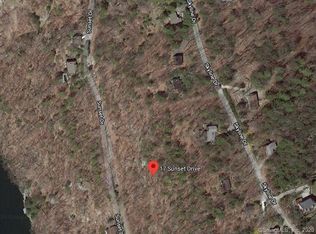 17 Sunset Dr, Sherman, CT 06784