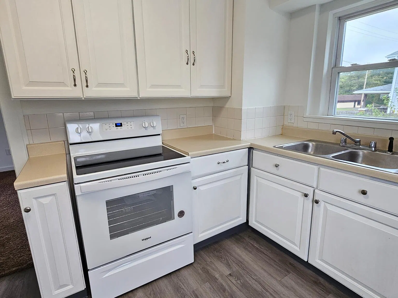 2 bed, 992 sqft, $1,000 — Photo 4