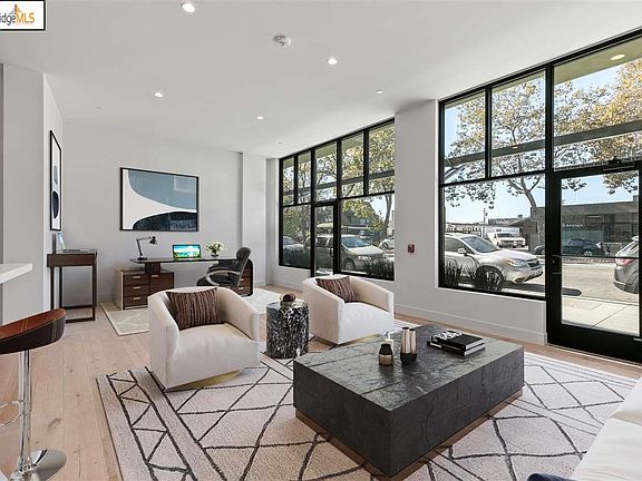 3rd image of 2747 San Pablo Ave #Lw2