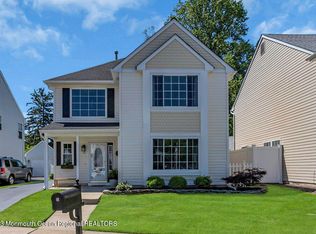 125 Hamlet Ct, Toms River, NJ 08753