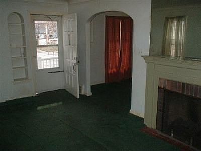 5th image of 1652 Winton Ave