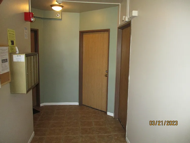 32 N Victoria Ln — Photo 21