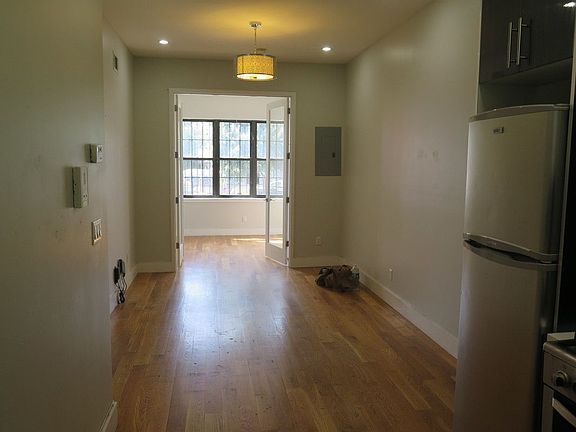 3rd image of 188 Noll St #Garden1b