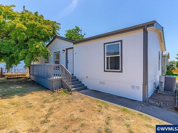 3rd image of 5057 Briarwood Cir N