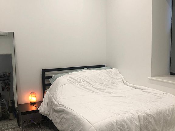 2nd image of 1169 N Hope St #1A