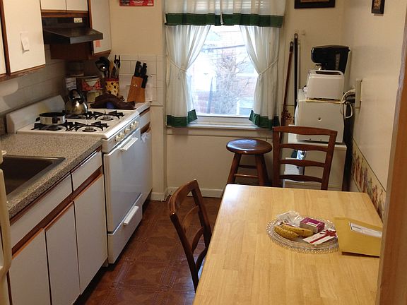 4th image of 9324 239th St APT 2F