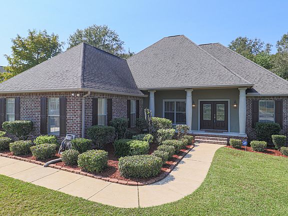 2nd image of 15453 Overlook Dr