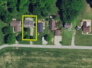 11451 E Mill Creek Rd, Marshall, IL 62441