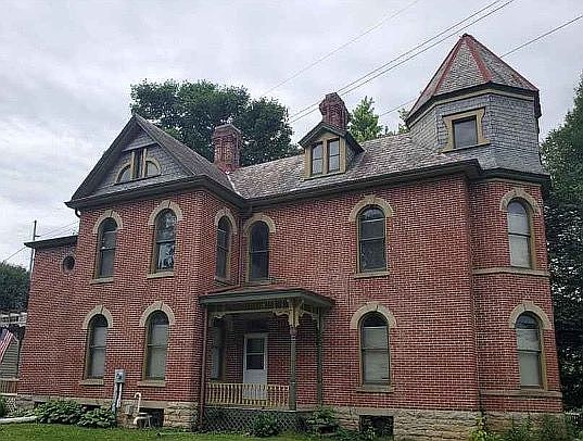 2nd image of 412 Moxahala Ave