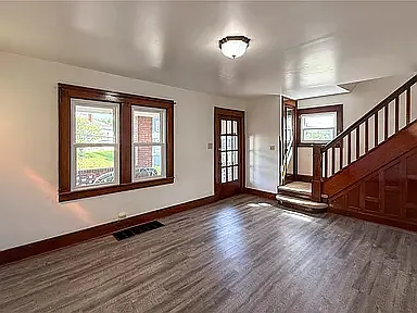 125 Washington St — Photo 1
