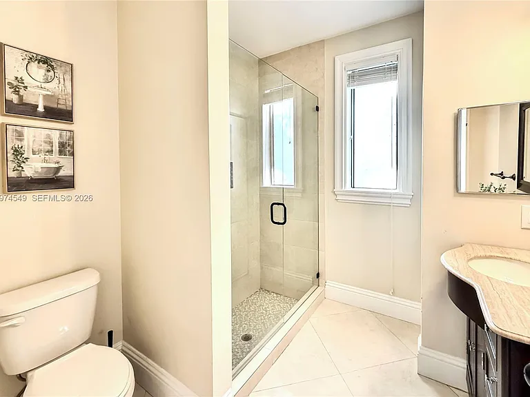400 Alexandra Cir — Photo 65
