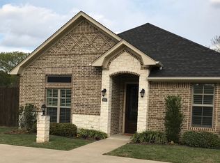 5602 Hollytree Dr, Tyler, TX 75703