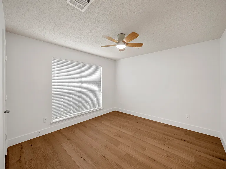 526 Wyoming Dr — Photo 18