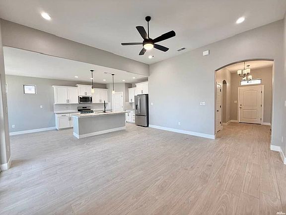 3rd image of 704 Ruby St