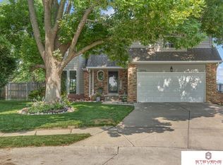 15443 Bemis Cir, Omaha, NE 68154