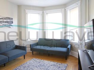 463 Park Dr APT 11, Boston, MA 02215